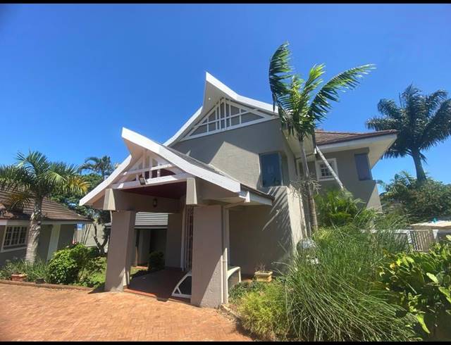 3 BEDROOM HOUSE FOR SALE IN LA LUCIA RIDGE